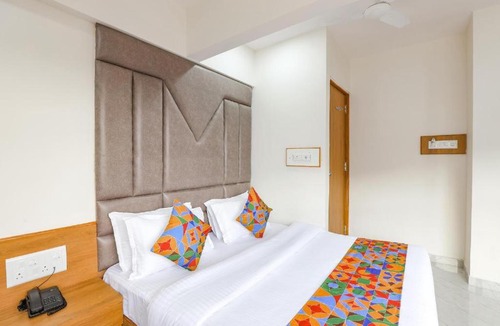Gandhinagar Hotel | Hotel Crystal
