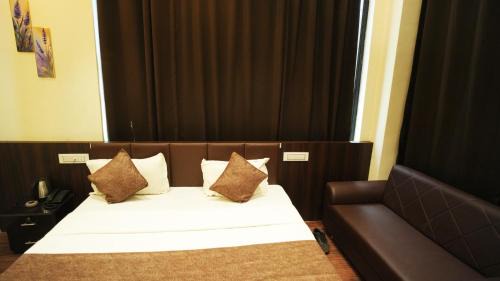 Rajkot Hotel | Hotel Crystal Rajkot