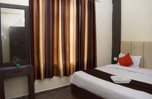 Shyamkhet Hotel | Hotel Dark Clouds
