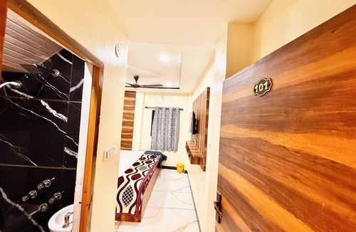 Ujjain Hotel | Hotel Demand - near Main Temple