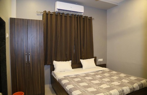 Solapur Hotel | Hotel Dhruva
