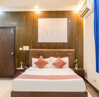 Noida Hotel | Hotel Diamond Stays Sector 51 Noida