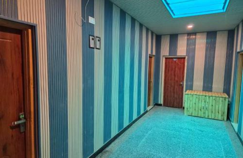 Gulmarg Hotel | Hotel Dilli Darbar and restaurant Bandipora