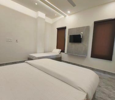 Mathura Hotel | Hotel Divaa Inn