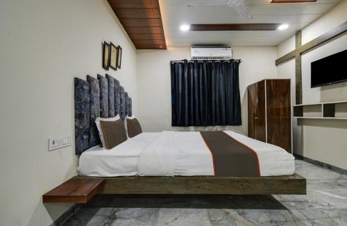 Dewas Hotel | Hotel DR Green