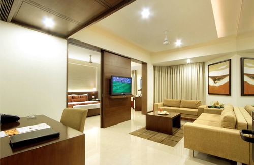 Alkapuri Hotel | Hotel Express Residency