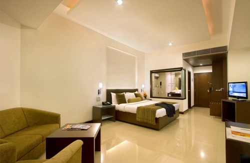 Alkapuri Hotel | Hotel Express Residency