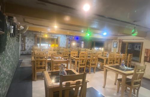 Pahalgam Bed & Breakfast | HOTEL FOOD POINT & Restaurant
