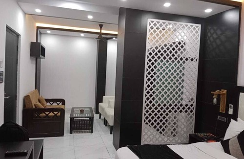 Chamba Hotel | Hotel Friends Club Resort & Restaurant