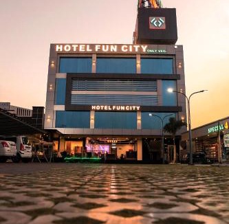 Navsari Hotel | Hotel Fun City