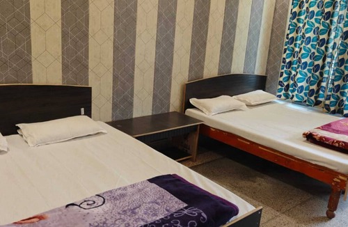 Rajgarhi Hotel | Hotel Gauri Shankar & Restaurant