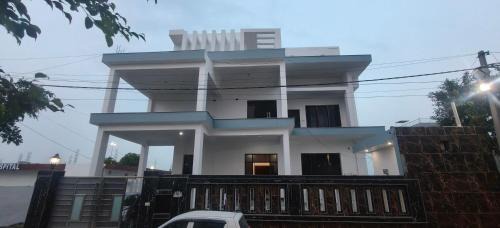 Khurja Hotel | Hotel Golden Spark