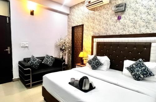 Vasundhara Hotel | Hotel Golden Stone