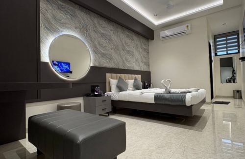 Dhule Hotel | Hotel Govind Regency