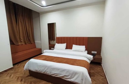 Gokul Hotel | Hotel grand Lucent