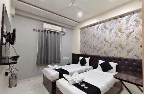 Hyderabad Hotel | Hotel Grandview And coliving