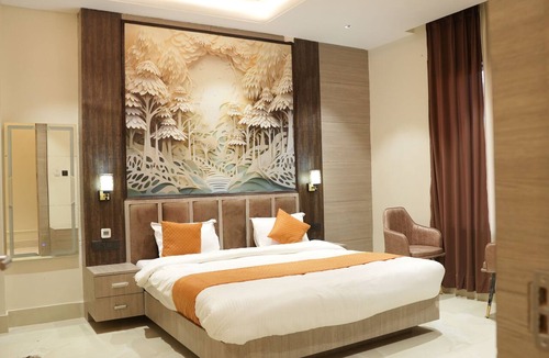 Allahabad Hotel | Hotel Green Palace