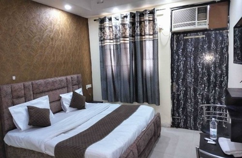 New Delhi Hotel | Hotel Green Snapper