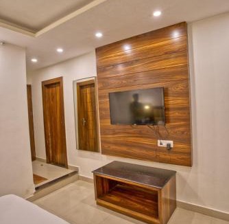 Dehradun Hotel | Hotel Height View Residency