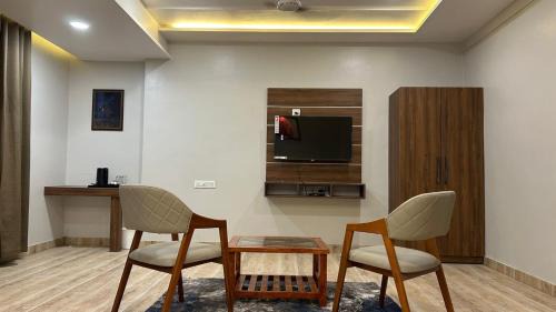 Dwarka Hotel | Hotel Holiday Icon