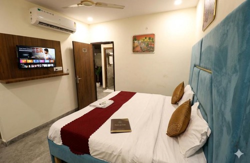Indirapuram Hotel | Hotel Indrapuram Grand The Premium Rooms