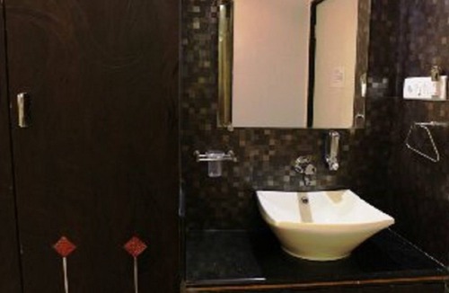 Mahabaleshwar Hotel | Hotel J Excellency