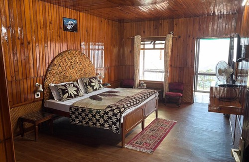 Kausani Hotel | Hotel Jeetu Managed by The Bro's Hotels