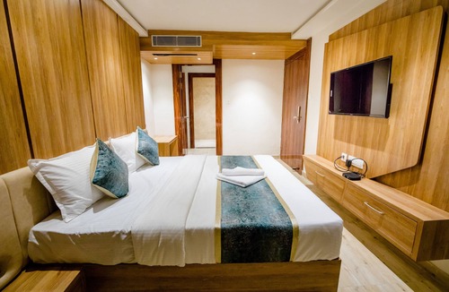 Kota Hotel | Hotel Kanchan