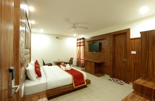 Katra Hotel | Hotel Katra Grand