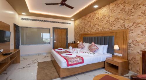 Pachpadra Hotel | Hotel Kaushal Regency - Refinery Road Pachpadra