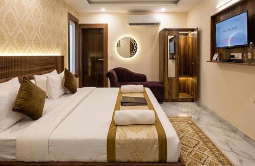Kaushambi Hotel | Hotel Kaushambhi Grand 2 Min Walk From Kaushambhi Metro Station
