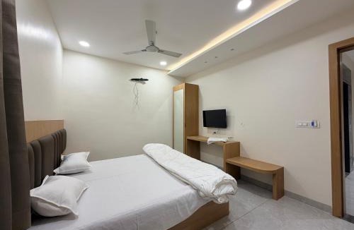 Ujjain Hotel | Hotel Kavita Inn