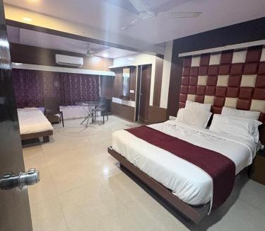 Navrangpura Hotel | Hotel keshav