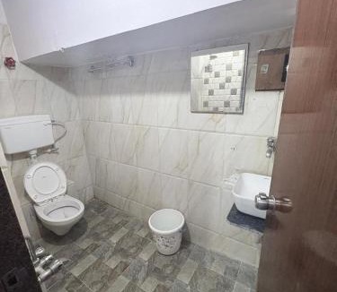 Navrangpura Hotel | Hotel keshav