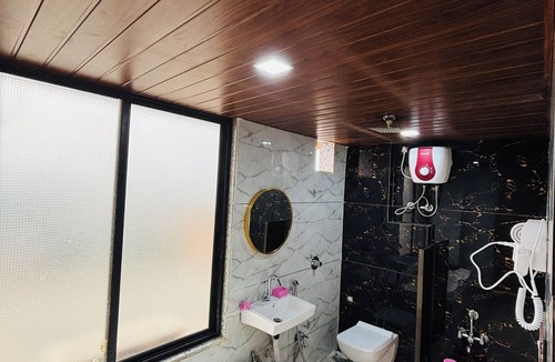 Ahmedabad Hotel | Hotel Keshav Inn