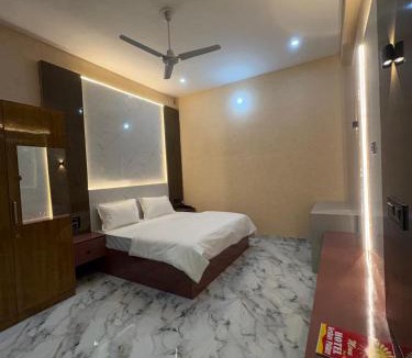 Mahwah Hotel | Hotel Keshav Palace