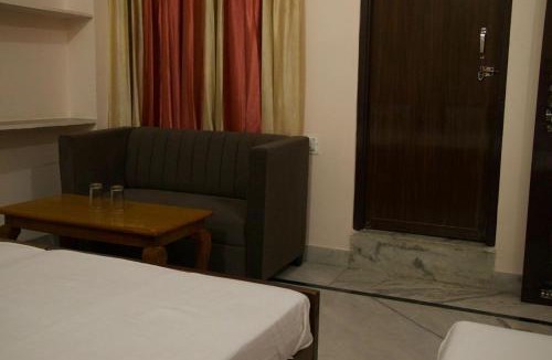 Malviya Nagar Hotel | Hotel Krishna