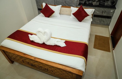 Tirupati Hotel | Hotel Lakshmi Balaji Residency Inn