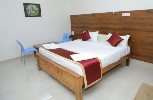 Tirupati Hotel | Hotel Lakshmi Balaji Residency Inn