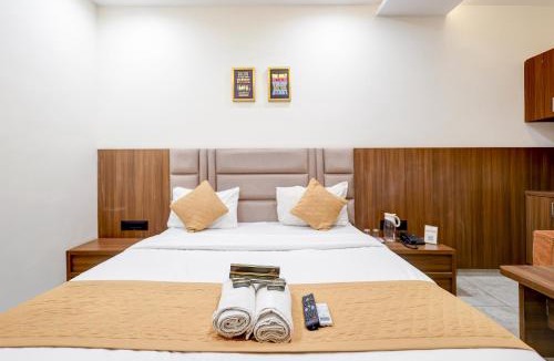 Gandhinagar Hotel | Hotel Lee Paramount