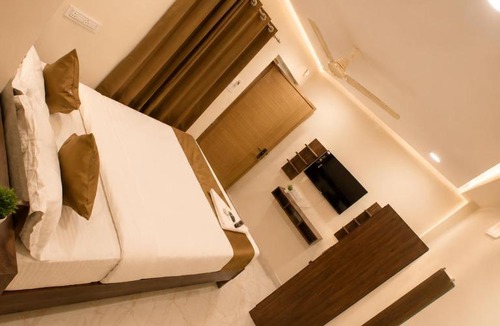 Gachibowli Hotel | Hotel Livotel Near DLF Cyber City Gachibowli