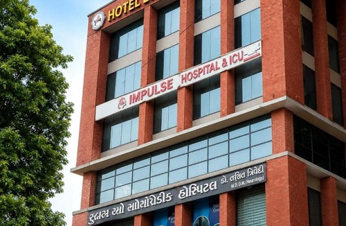 Adajan Hotel | Hotel Luxurious Inn