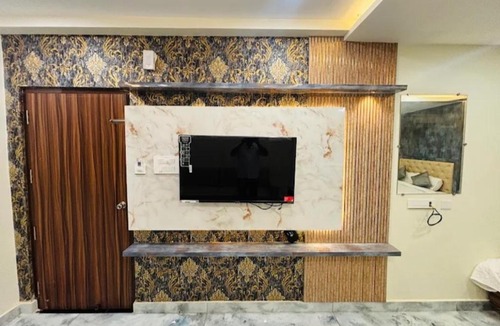 Guntur Hotel | HoTEL MADHAVI ELITE