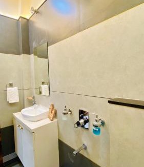 Pithampur Hotel | Hotel Madhur Pithampur