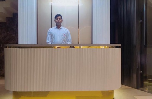 Mathura Hotel | Hotel Madhvam- 250 Mtr from Mathura Railway Station