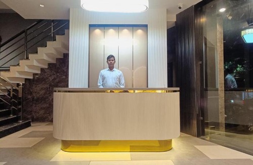 Mathura Hotel | Hotel Madhvam- 250 Mtr from Mathura Railway Station