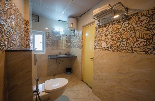 Varanasi Hotel | Hotel Marine