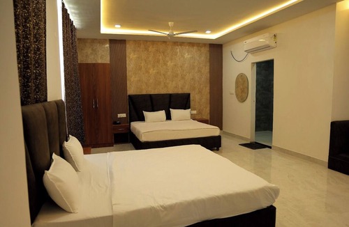 Khatima Hotel | Hotel Maurya Greens
