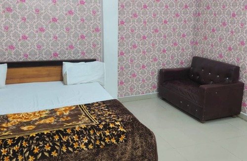 Kanpur Hotel | Hotel MeenakshI Palace Kanpur