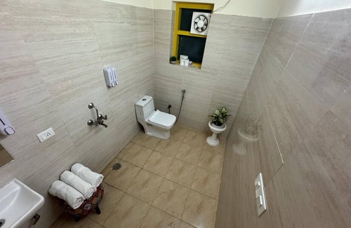 Noida Hotel | Hotel Melosaa